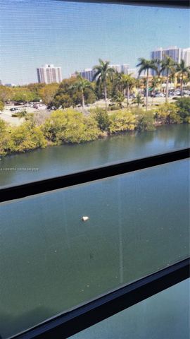 3401 N Country Club Dr 402, Aventura, FL 33180