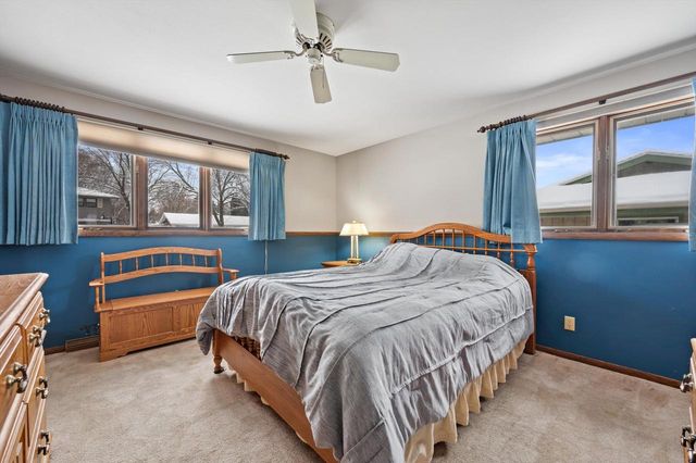 1528 Carmen AVENUE, Sheboygan, WI 53081