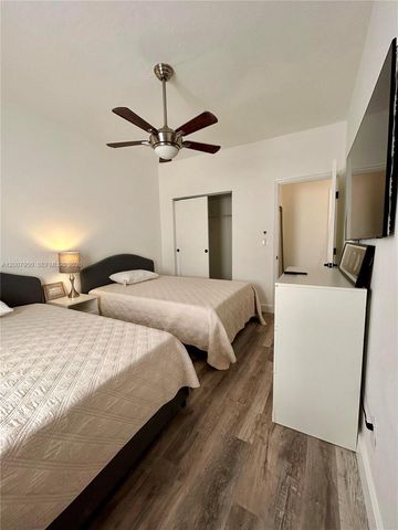 215 30th St 17, Miami Beach, FL 33140