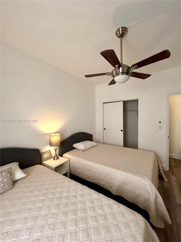 215 30th St 17, Miami Beach, FL 33140