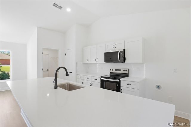 9756 N Cherry Lake Drive, Citrus Springs, FL 34433