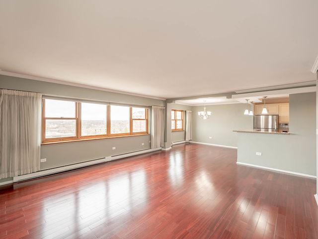 141 N La Grange Road 801, La Grange, IL 60525