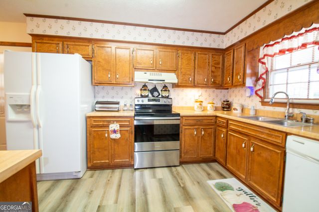 106 Jandale Drive, Lagrange, GA 30241