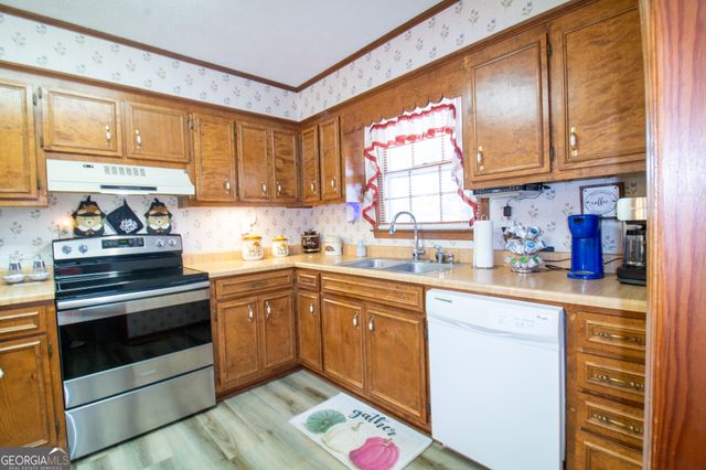 106 Jandale Drive, Lagrange, GA 30241