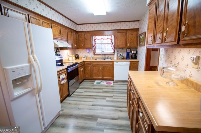 106 Jandale Drive, Lagrange, GA 30241