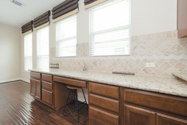 10005 Willowmoor Lane, Brookshire, TX 77423