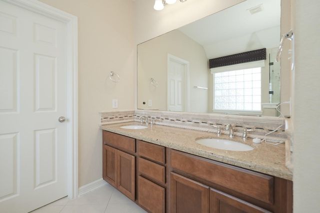 10005 Willowmoor Lane, Brookshire, TX 77423