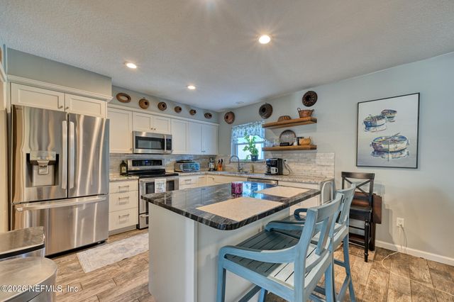 2233 SEMINOLE Road 32, Atlantic Beach, FL 32233