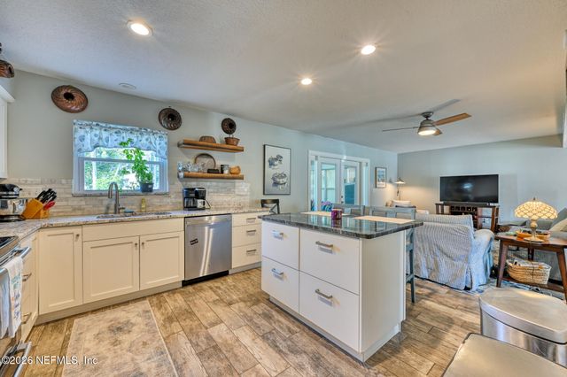 2233 SEMINOLE Road 32, Atlantic Beach, FL 32233