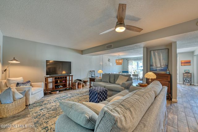 2233 SEMINOLE Road 32, Atlantic Beach, FL 32233