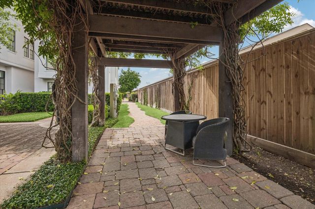 6015 Post Oak Green Lane, Houston, TX 77055