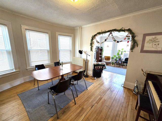 2215 Pleasant Avenue, Minneapolis, MN 55404