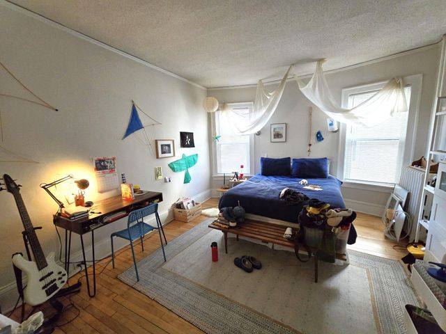 2215 Pleasant Avenue, Minneapolis, MN 55404