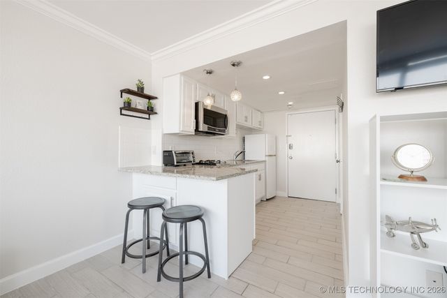 450 W 7th Street 1101, Tulsa, OK 74119