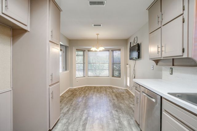 2400 Westpark Way Circle, Euless, TX 76040