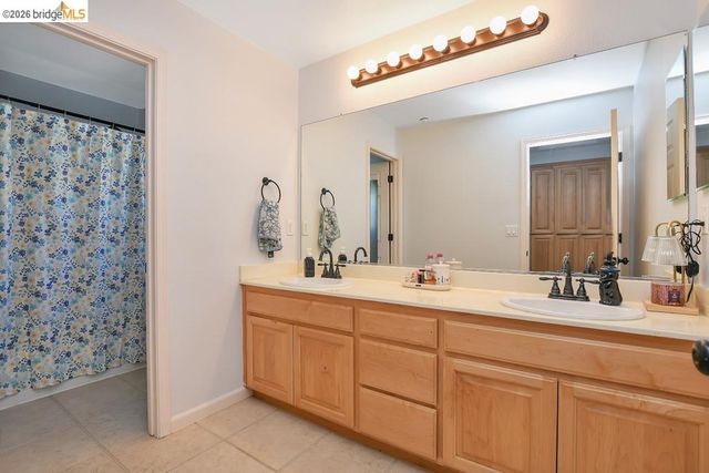 231 Washington Dr, Brentwood, CA 94513