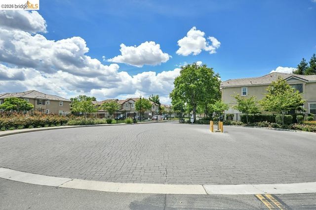 231 Washington Dr, Brentwood, CA 94513