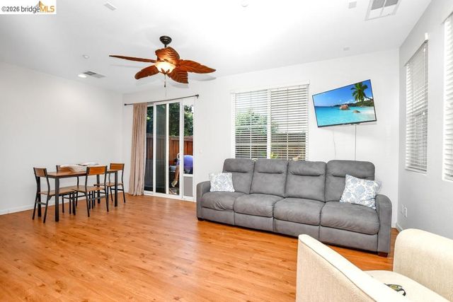 231 Washington Dr, Brentwood, CA 94513