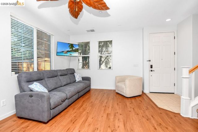231 Washington Dr, Brentwood, CA 94513