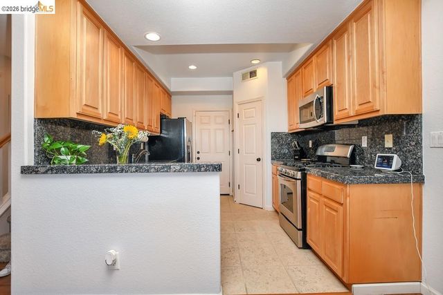 231 Washington Dr, Brentwood, CA 94513