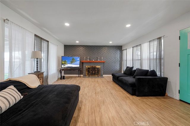 6821 Elmwood, San Bernardino, CA 92404