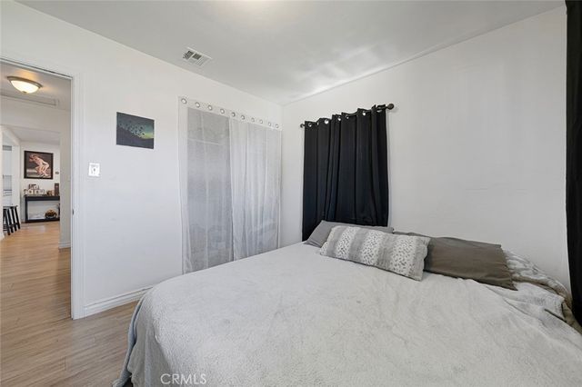 6821 Elmwood, San Bernardino, CA 92404