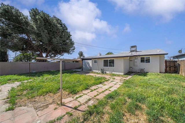 6821 Elmwood, San Bernardino, CA 92404