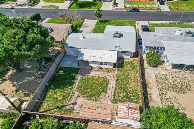6821 Elmwood, San Bernardino, CA 92404