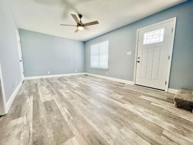 829 Tommy Oliver Rd, Clarksville, TN 37042