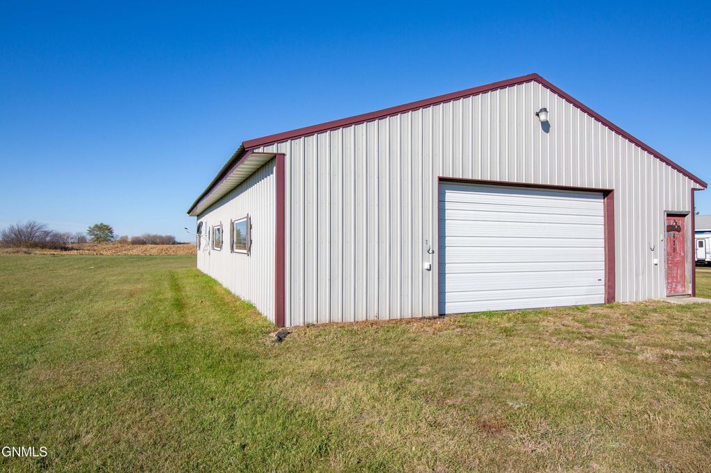 439 Nicollet Avenue, Driscoll, ND 58532 photo 3