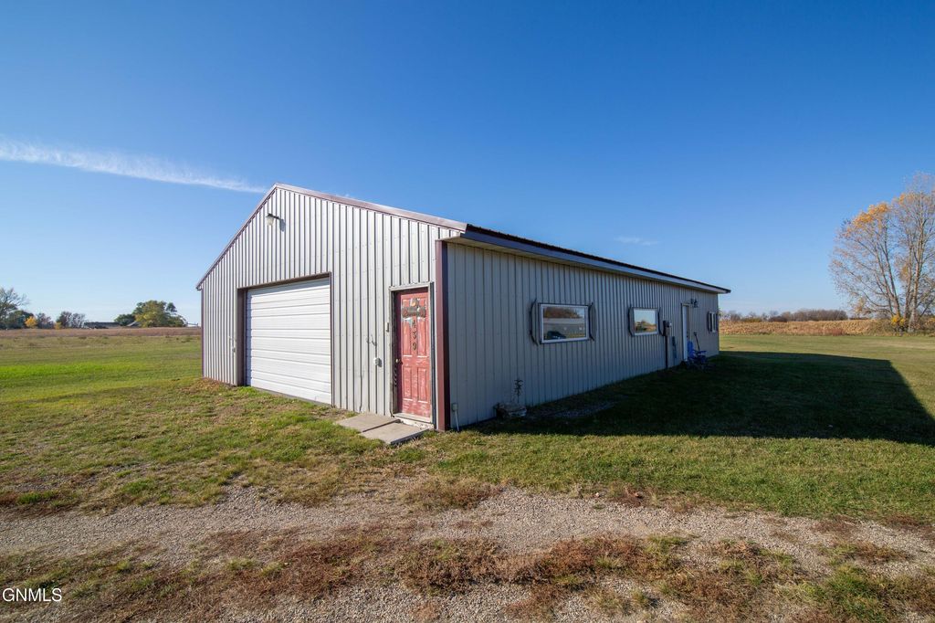 439 Nicollet Avenue, Driscoll, ND 58532 photo 5