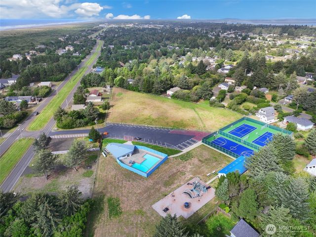 160 Dolphin Avenue NE, Ocean Shores, WA 98569