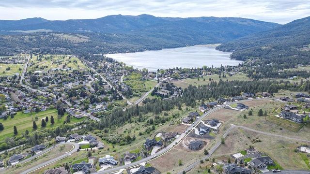 124 N Holiday Hills Dr, Liberty Lake, WA 99019