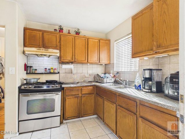 524 W Almond Street, Compton, CA 90220