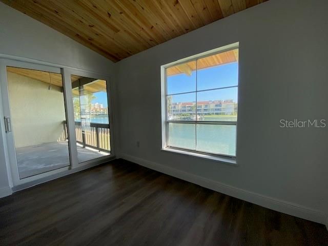 534 PLAZA SEVILLE COURT 64, Treasure Island, FL 33706