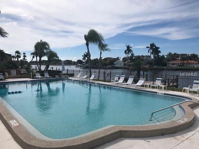 534 PLAZA SEVILLE COURT 64, Treasure Island, FL 33706