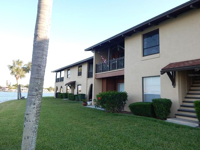 534 PLAZA SEVILLE COURT 64, Treasure Island, FL 33706