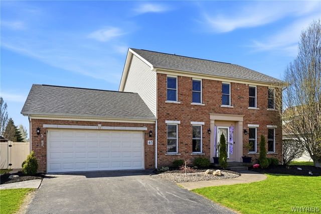 45 Summerfield Drive, Lancaster, NY 14086