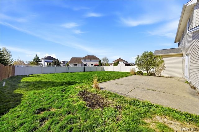 45 Summerfield Drive, Lancaster, NY 14086
