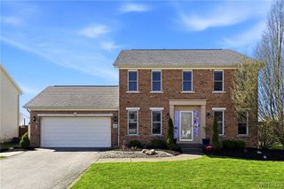 45 Summerfield Drive, Lancaster, NY 14086