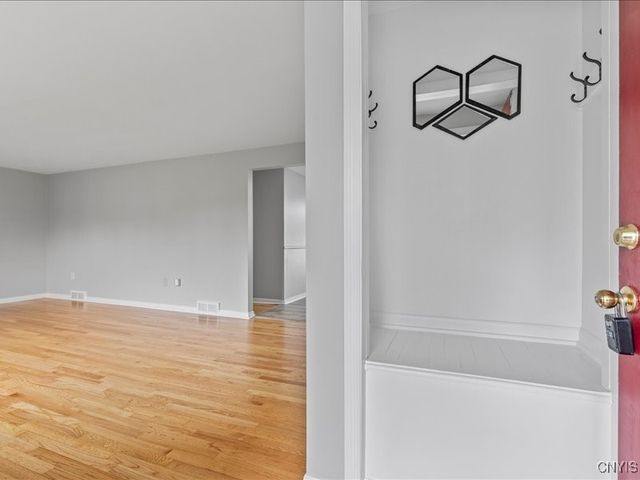 205 Park Lane, Clay, NY 13212