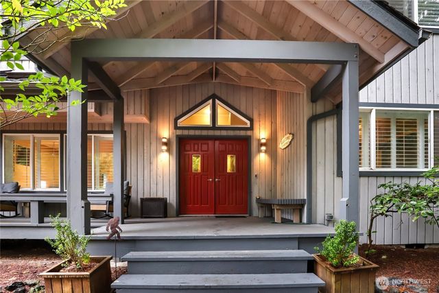 211 Baycliff Drive, Port Townsend, WA 98368