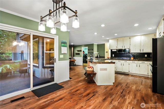 211 Baycliff Drive, Port Townsend, WA 98368