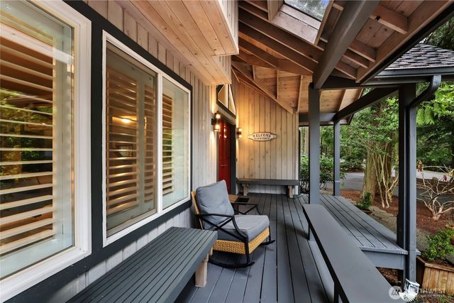 211 Baycliff Drive, Port Townsend, WA 98368