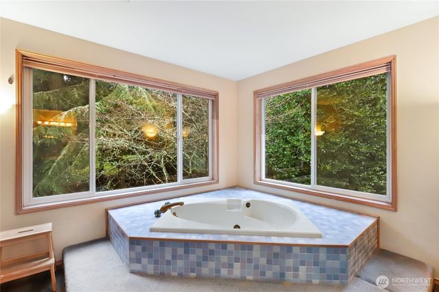 211 Baycliff Drive, Port Townsend, WA 98368