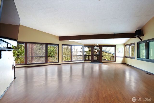 211 Baycliff Drive, Port Townsend, WA 98368