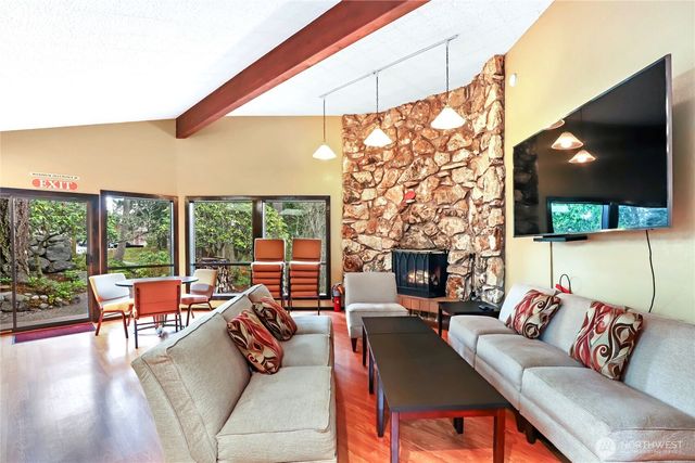 211 Baycliff Drive, Port Townsend, WA 98368