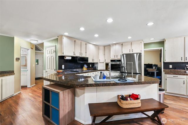 211 Baycliff Drive, Port Townsend, WA 98368