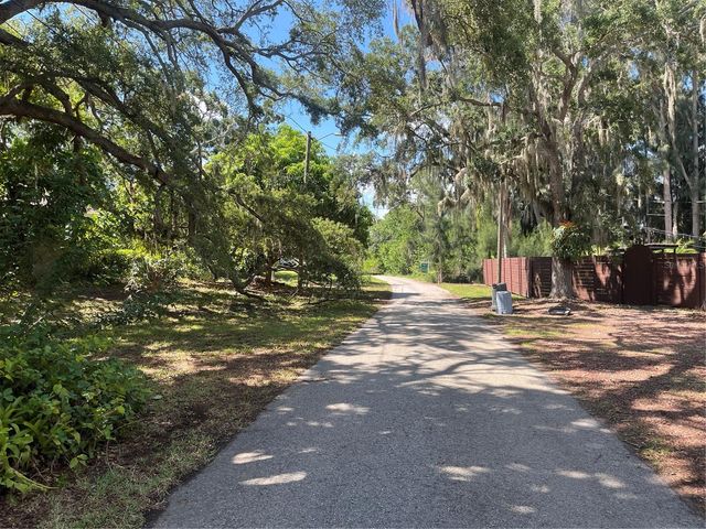 LEGION DRIVE, Tarpon Springs, FL 34689