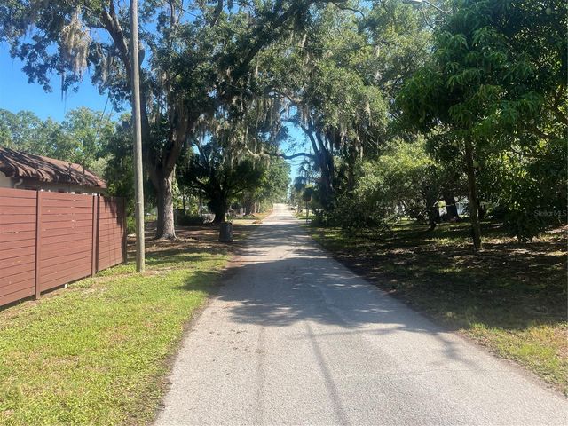 LEGION DRIVE, Tarpon Springs, FL 34689